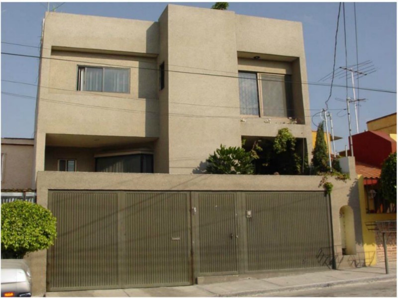 Casa en Venta en colonia Plazas del Sol