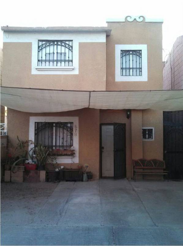 Casa en Venta en Hacienda Dorada