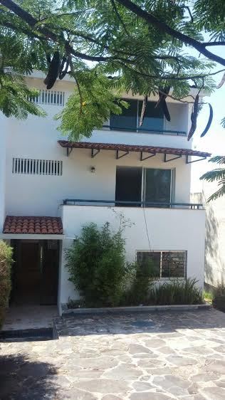 Casa en Venta en colonia ACANTILADO