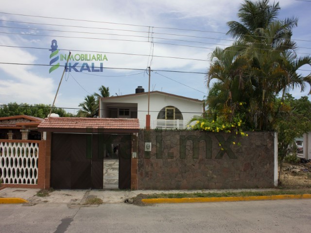 Casa en Venta en Ruiz Cortinez