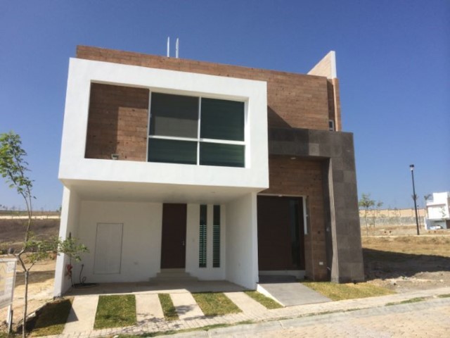 Casa en Renta en Lomas de Angelopolis
