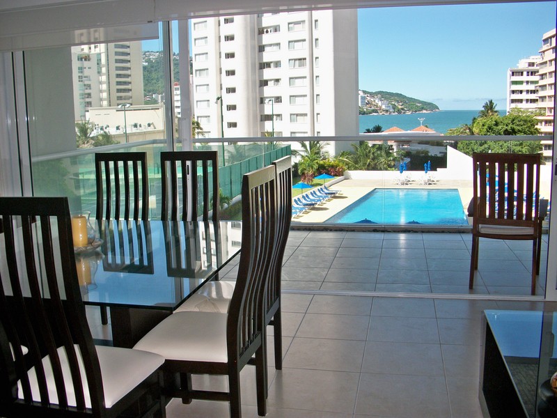 Condominio en Renta en Costa Azul